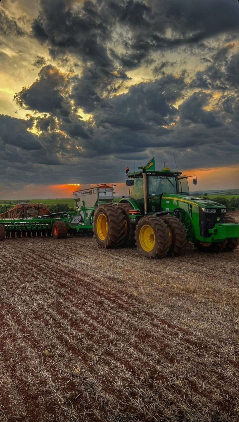 TRACTOR JOHN DEERE
